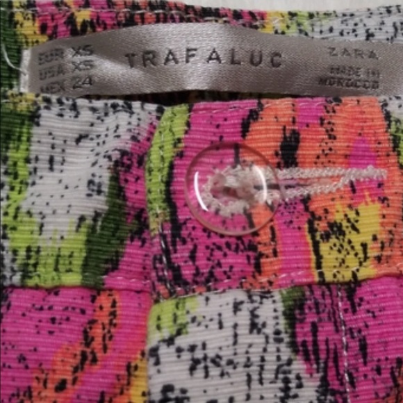 Zara Trafaluc Neon Floral Rose Shorts Size XS - Picture 4 of 4